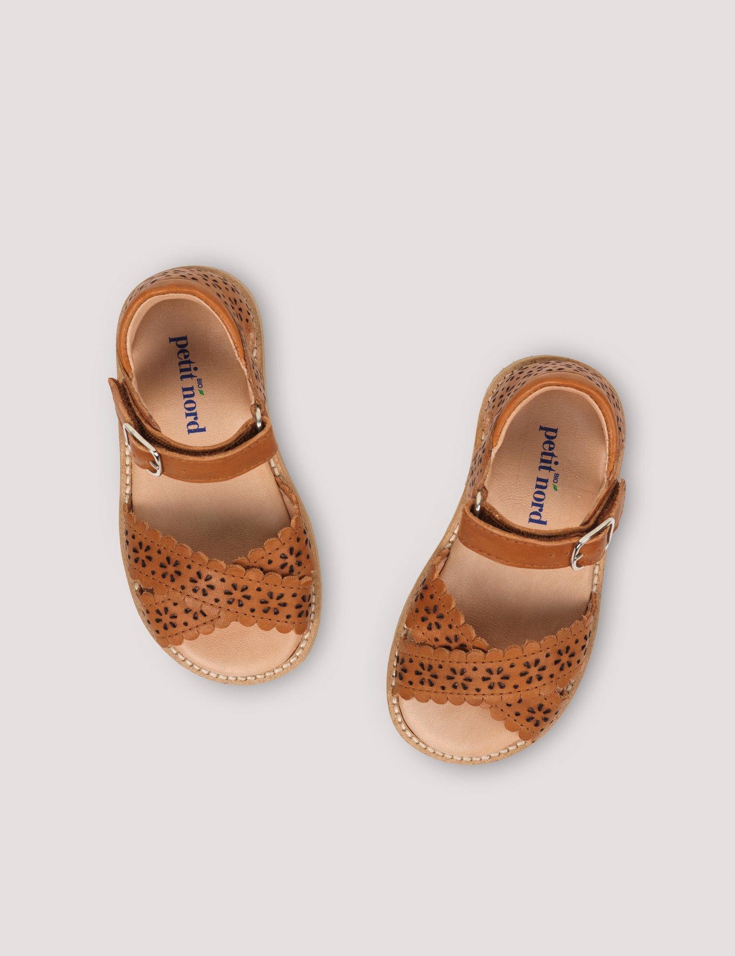 Sandali Crossover Scallop Flower Cognac