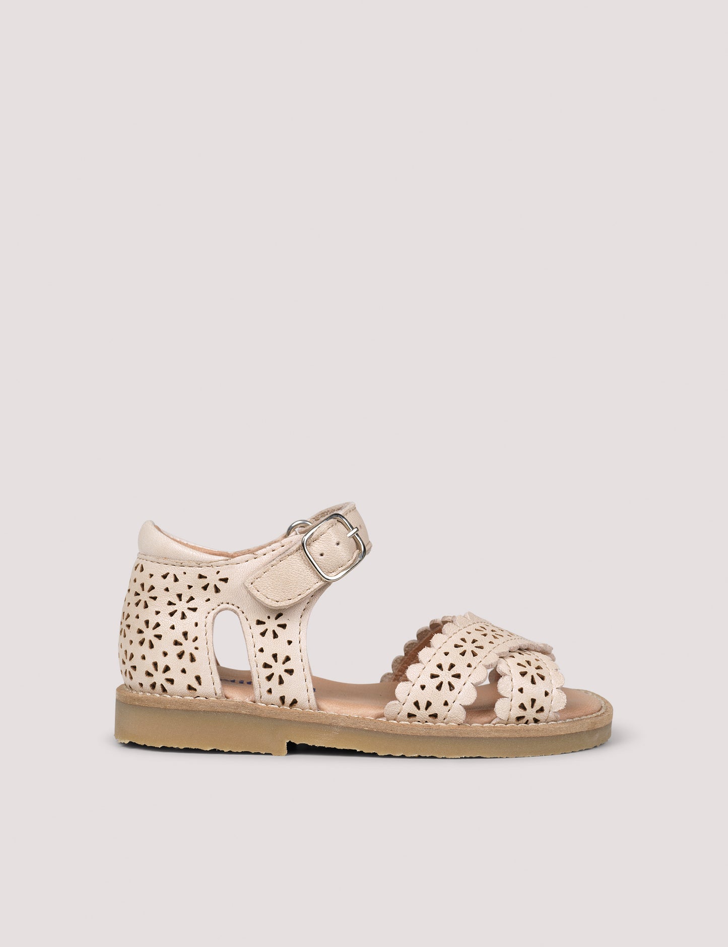 Sandals Crossover Scallop Flower Cream 