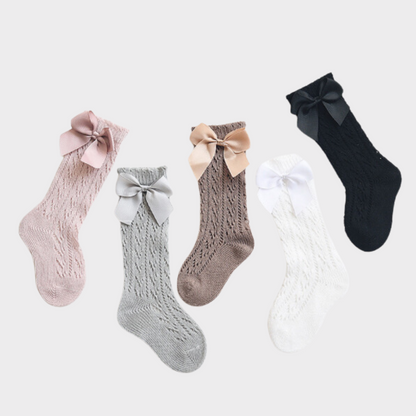 Knee-high mesh socks with bow White